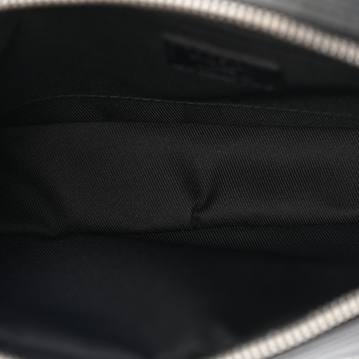 Calfskin Nil City Shoulder Bag Night Black