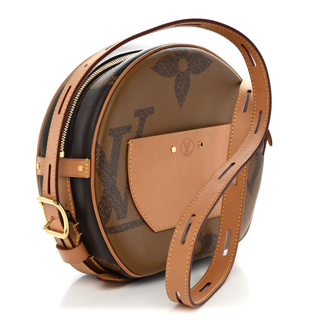 Reverse Monogram Giant Boite Chapeau Souple