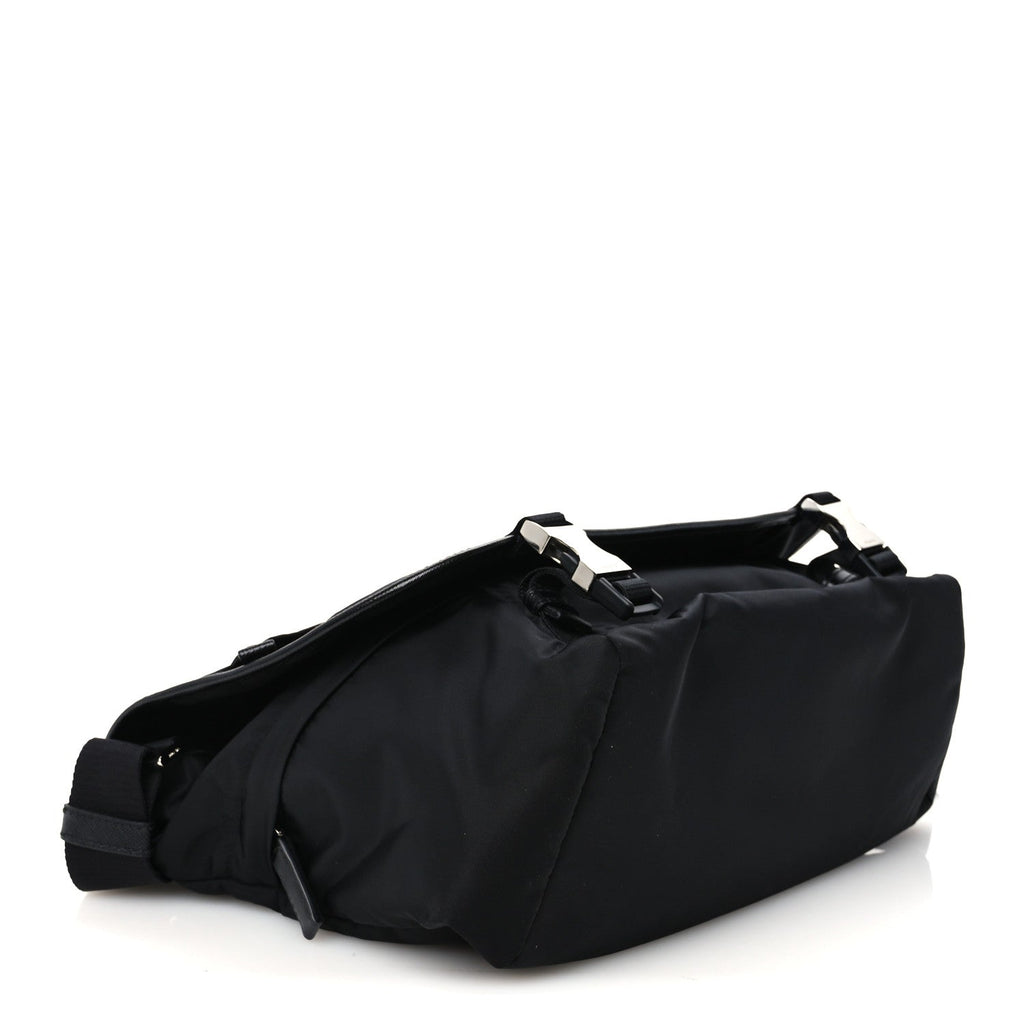 Re-Nylon Saffiano Sea Beyond Messenger Shoulder Bag Black