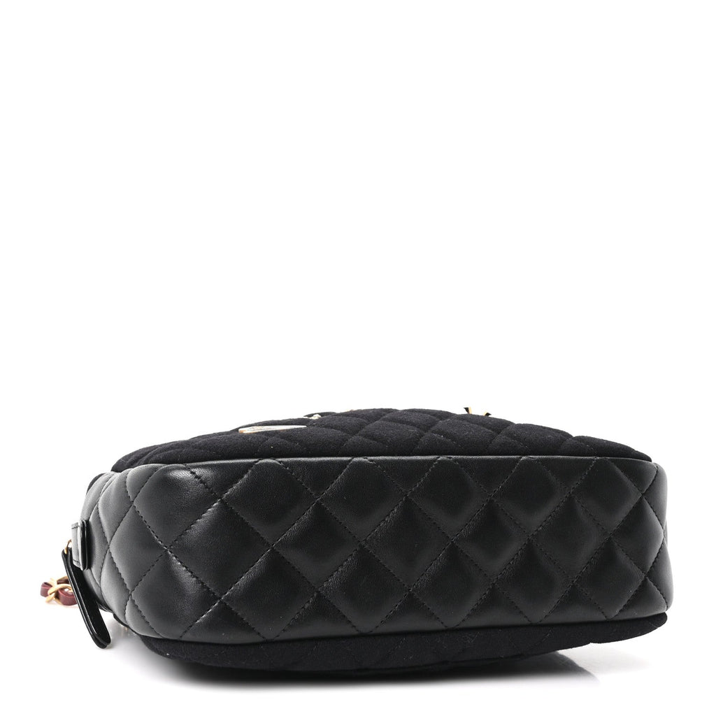 Felt Quilted Paris-Hamburg Charms Camera Case Black