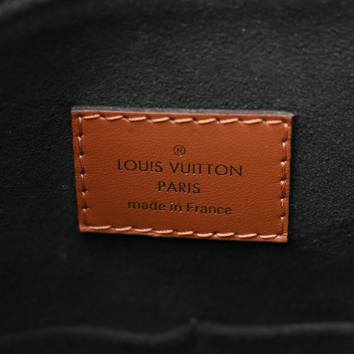 Monogram V Tote MM Black