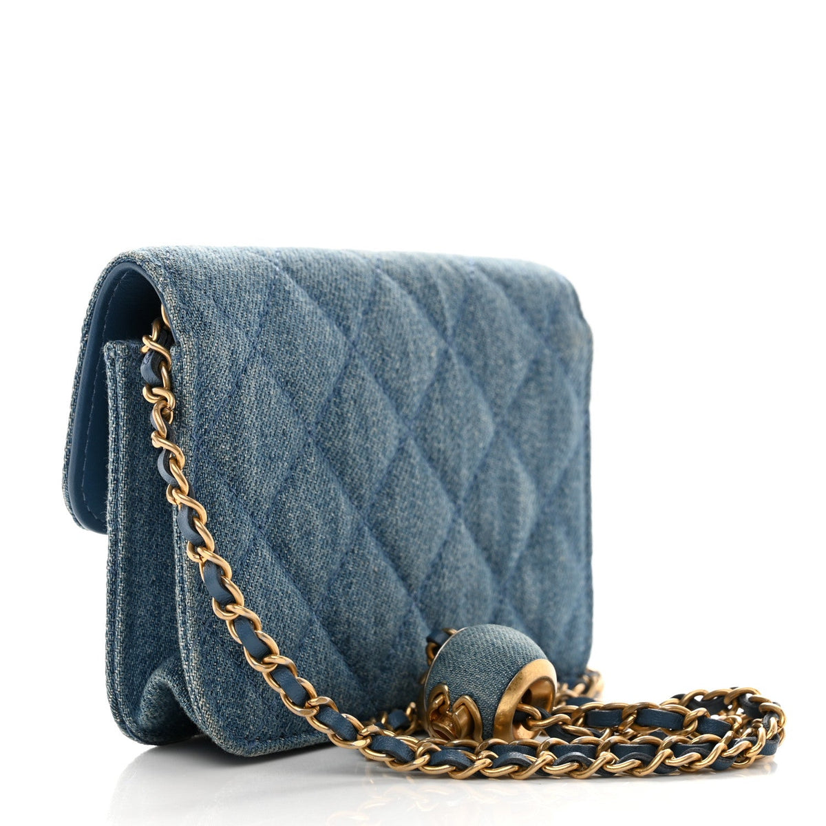 Denim Quilted CC Pearl Crush Clutch With Chain Blue