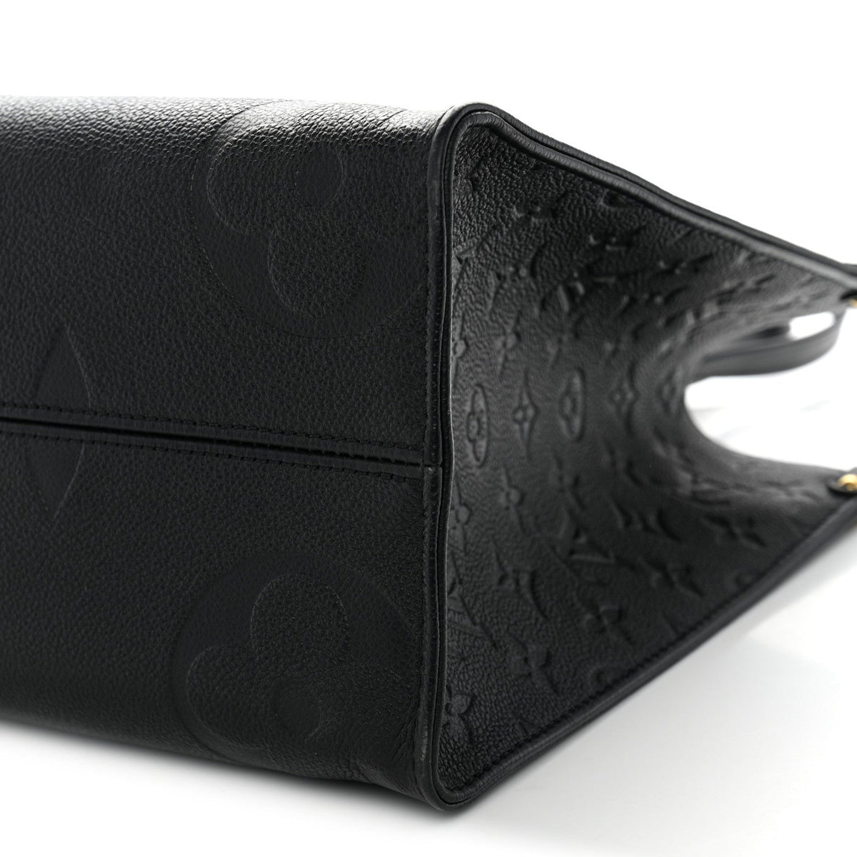 Empreinte Monogram Giant Onthego MM Black