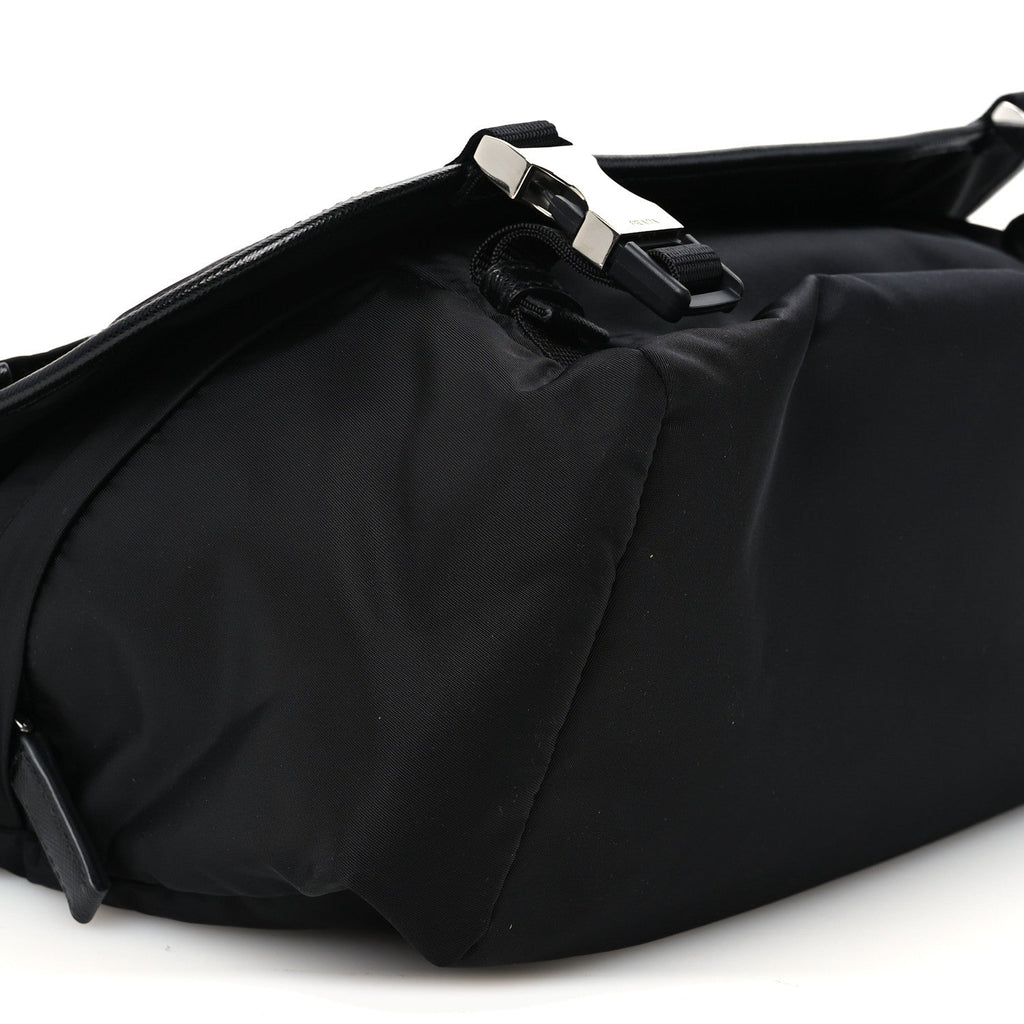 Re-Nylon Saffiano Sea Beyond Messenger Shoulder Bag Black