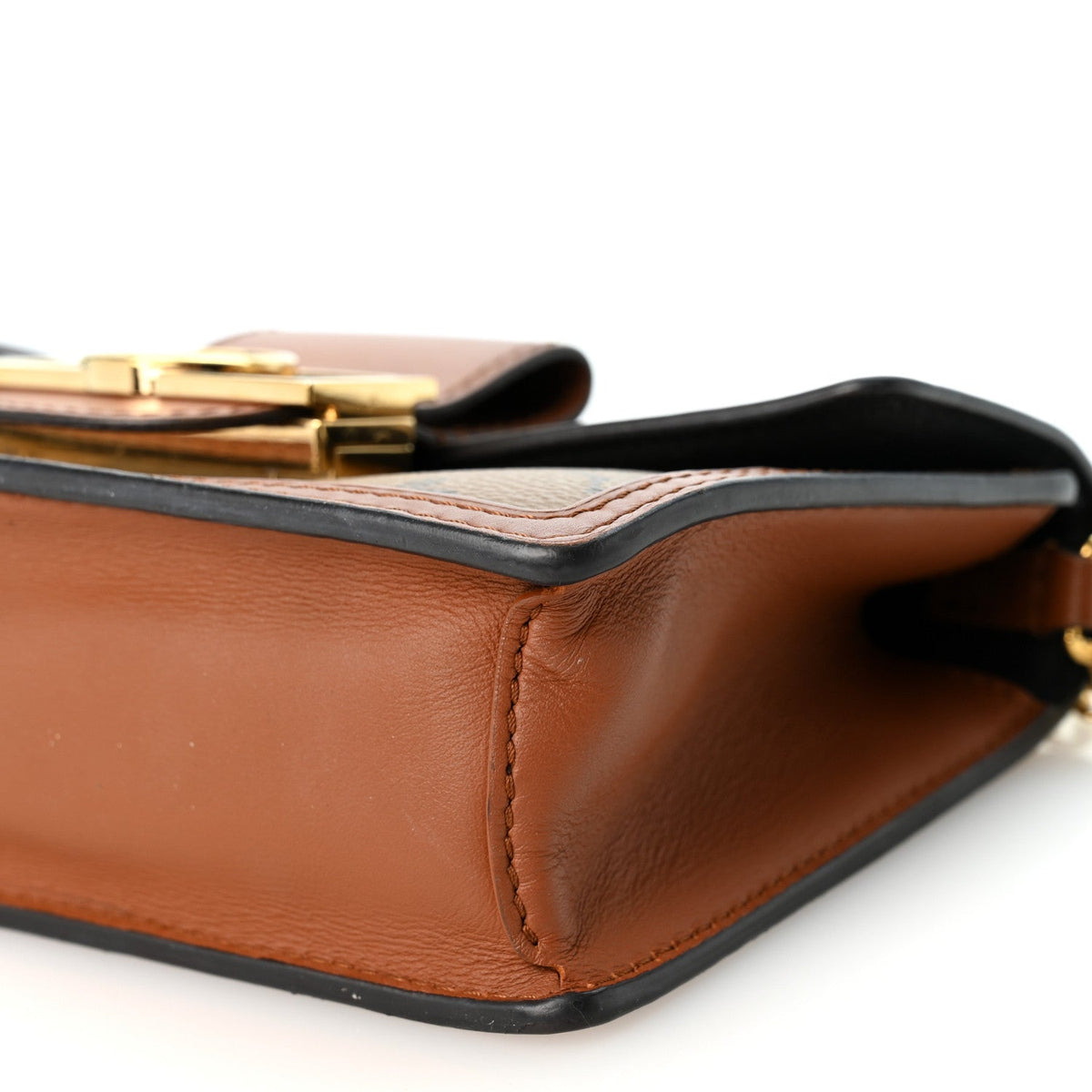 Reverse Monogram Dauphine Chain Wallet
