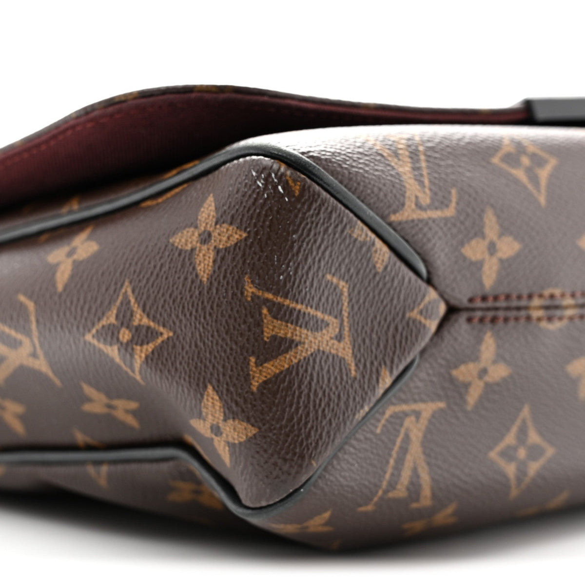 Monogram Macassar District MM