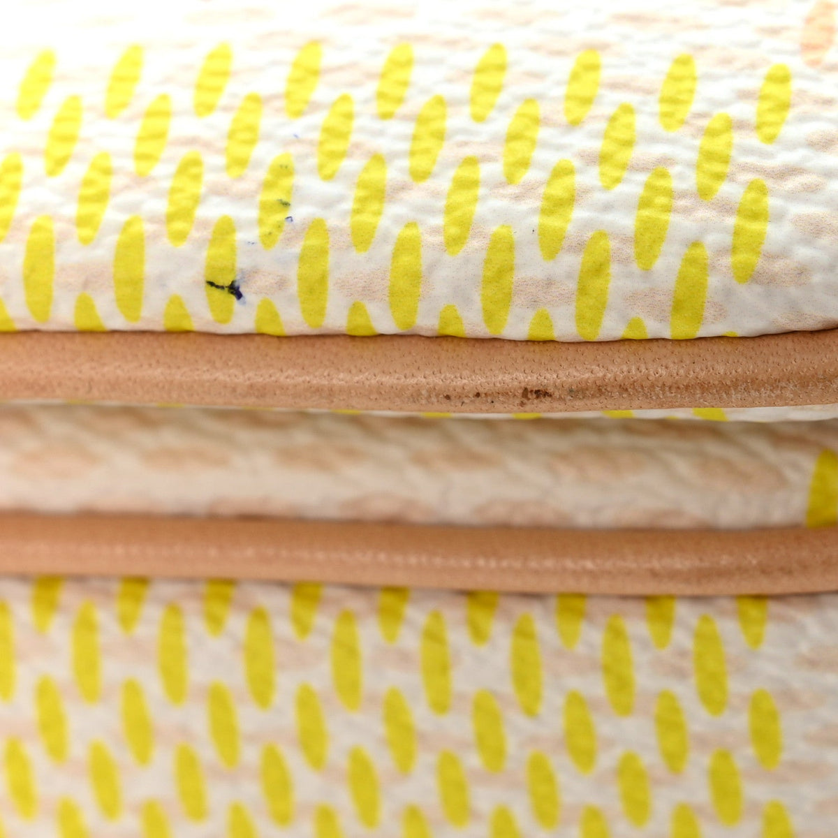 Damier Giant Pochette Metis East West Peach