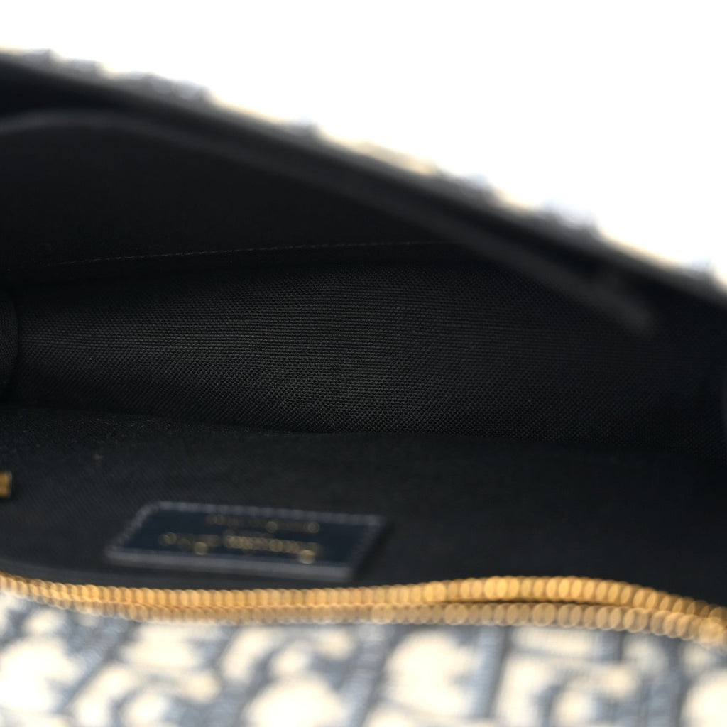 Oblique 30 Montaigne Chain Flap Bag Blue
