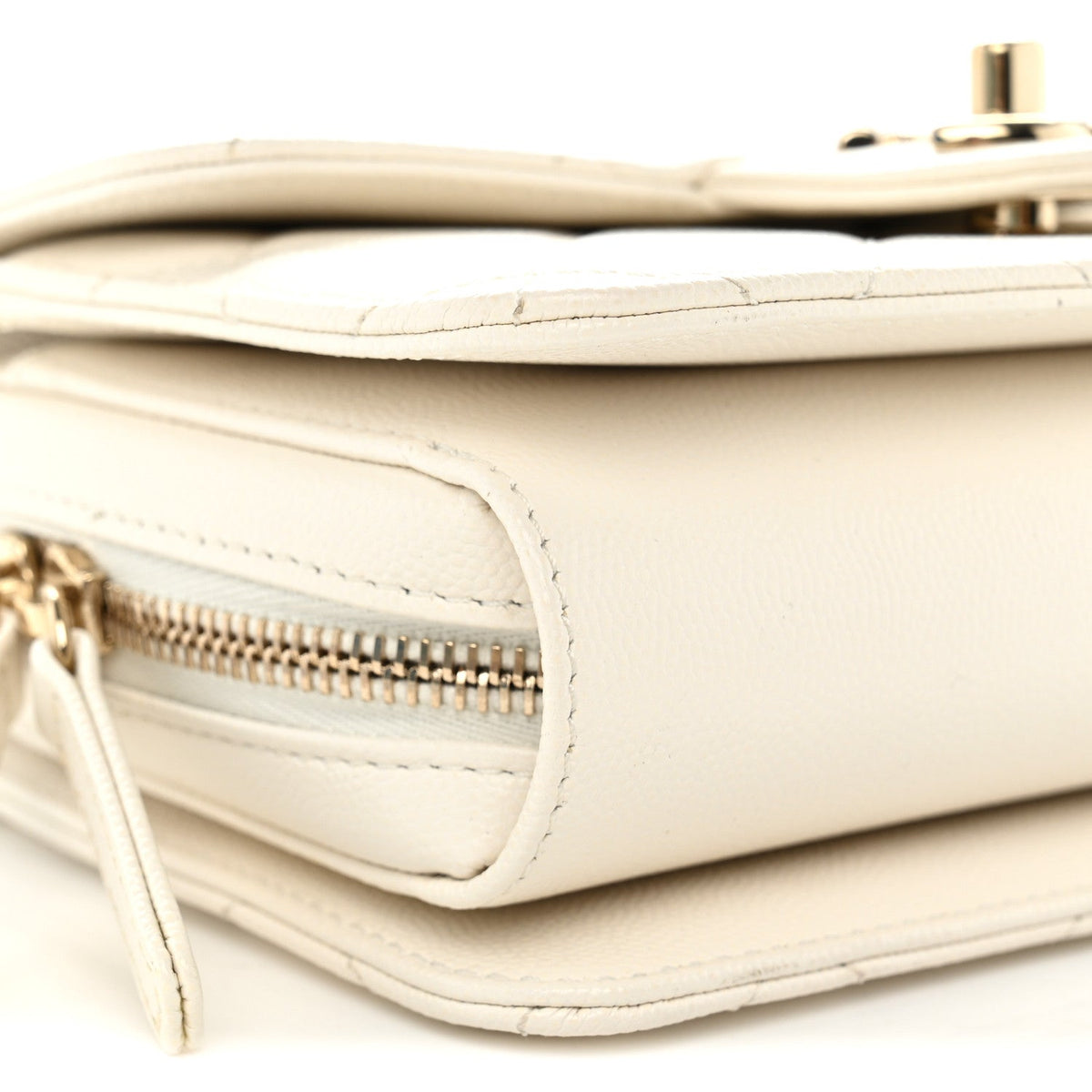 Caviar Quilted Like A Wallet Flap White