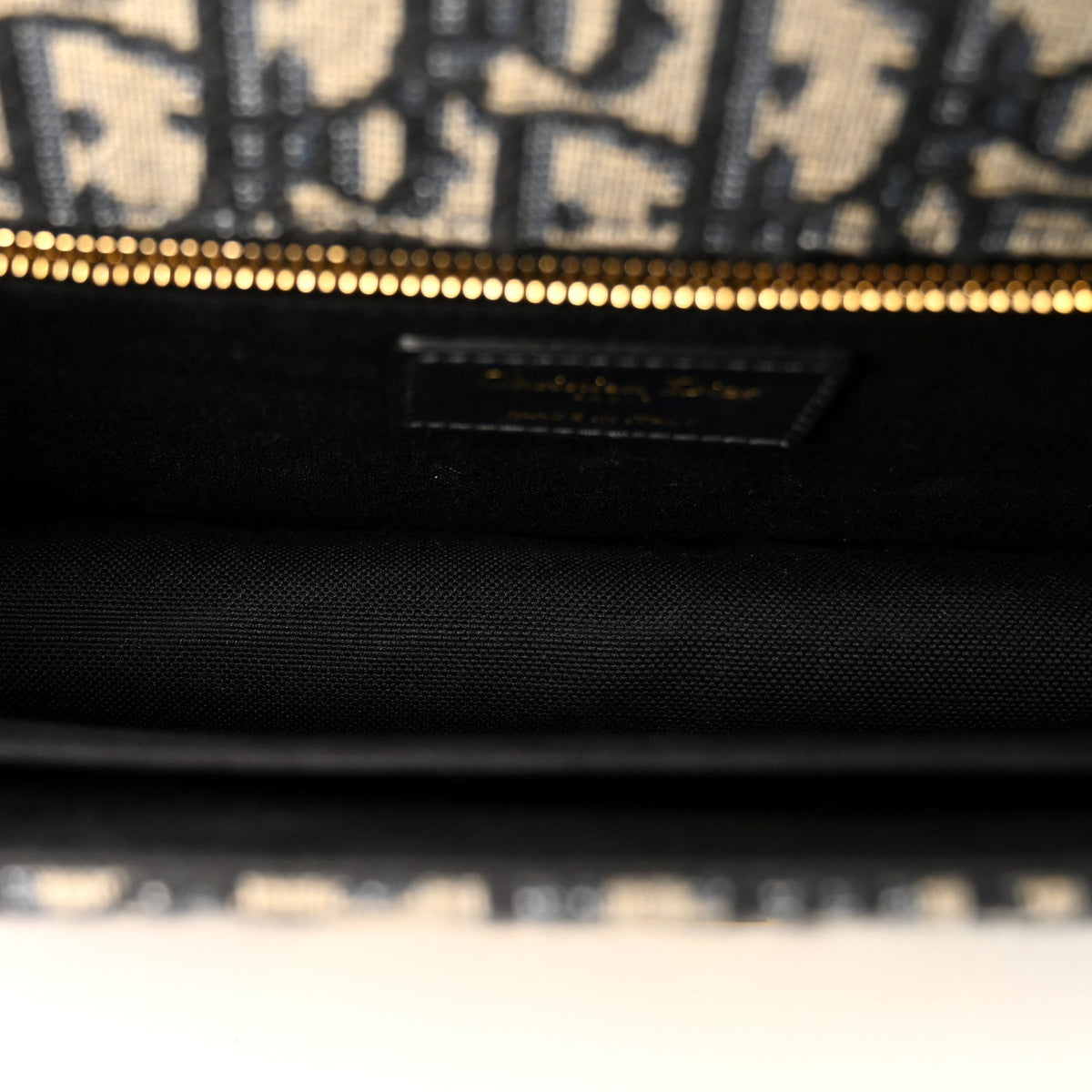 Oblique 30 Montaigne Chain Flap Bag Blue