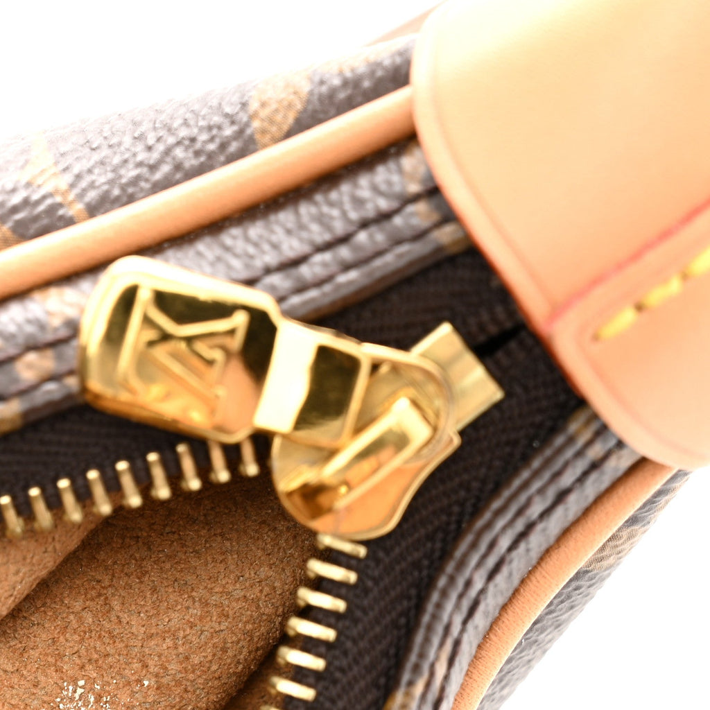 Monogram Loop