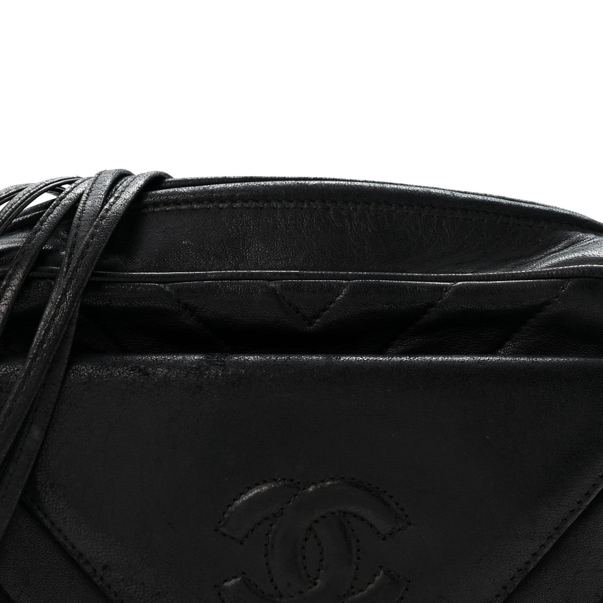 Lambskin Chevron Quilted Tassel Camera Case Black