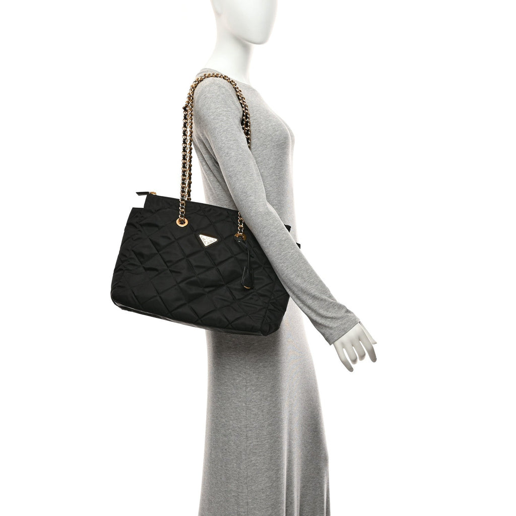 Re-Nylon Impunturato Saffiano Triangle Stitched Re-Edition 1995 Chaine Large Shoulder Bag Black