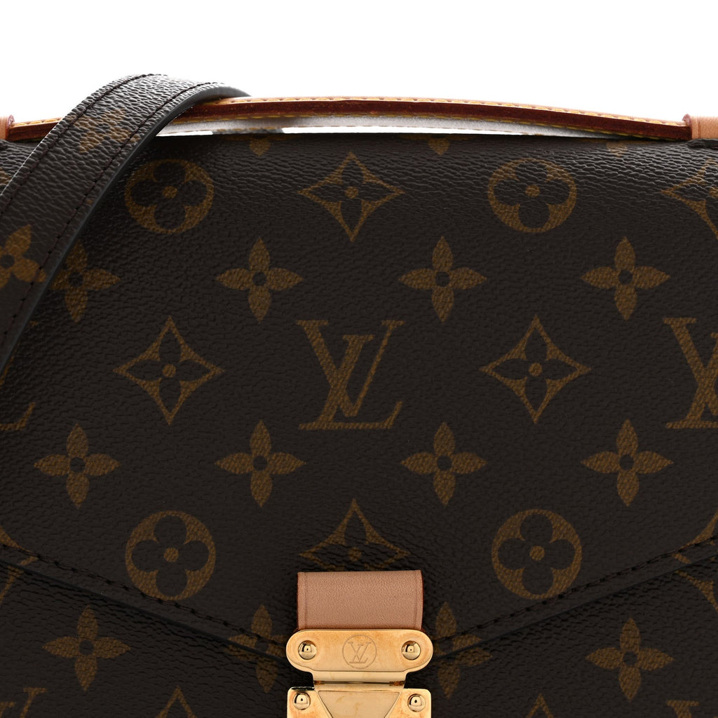 Monogram Pochette Metis