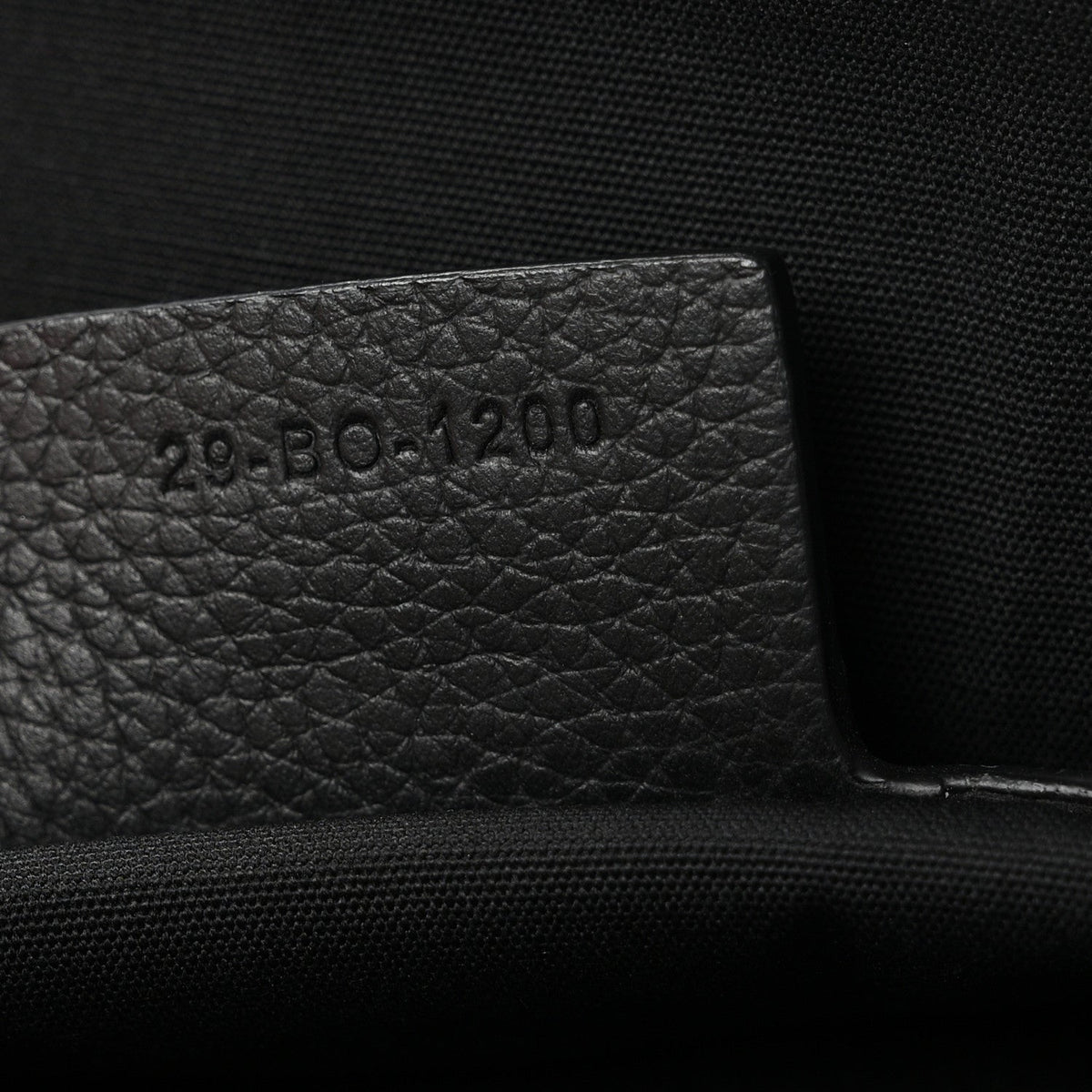 Grained Calfskin Saddle Messenger Bag Black