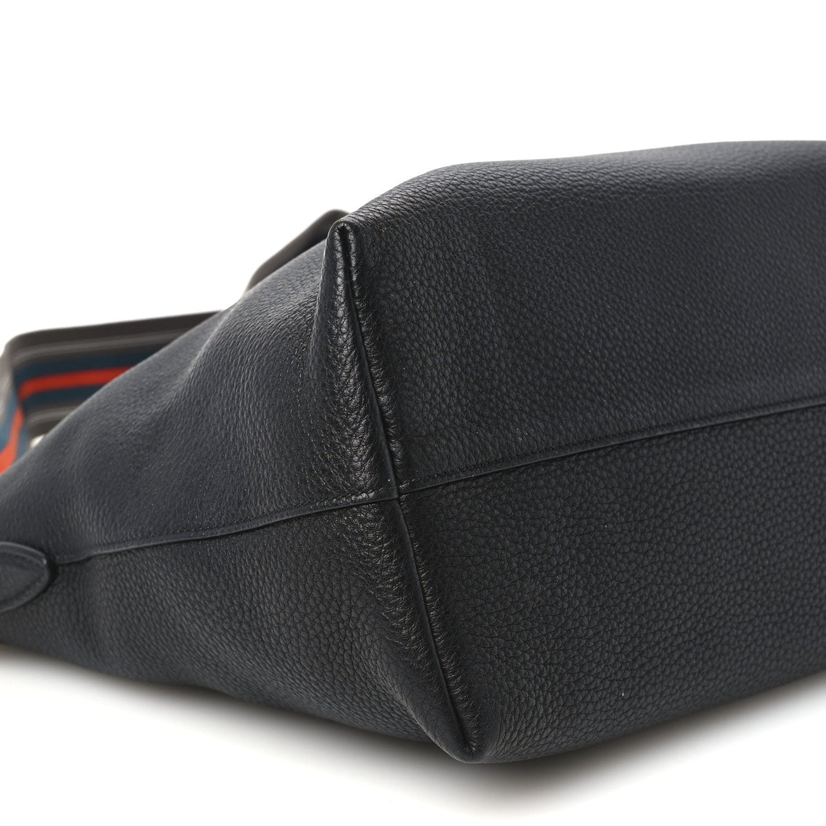 Vitello Daino Small Tote Black