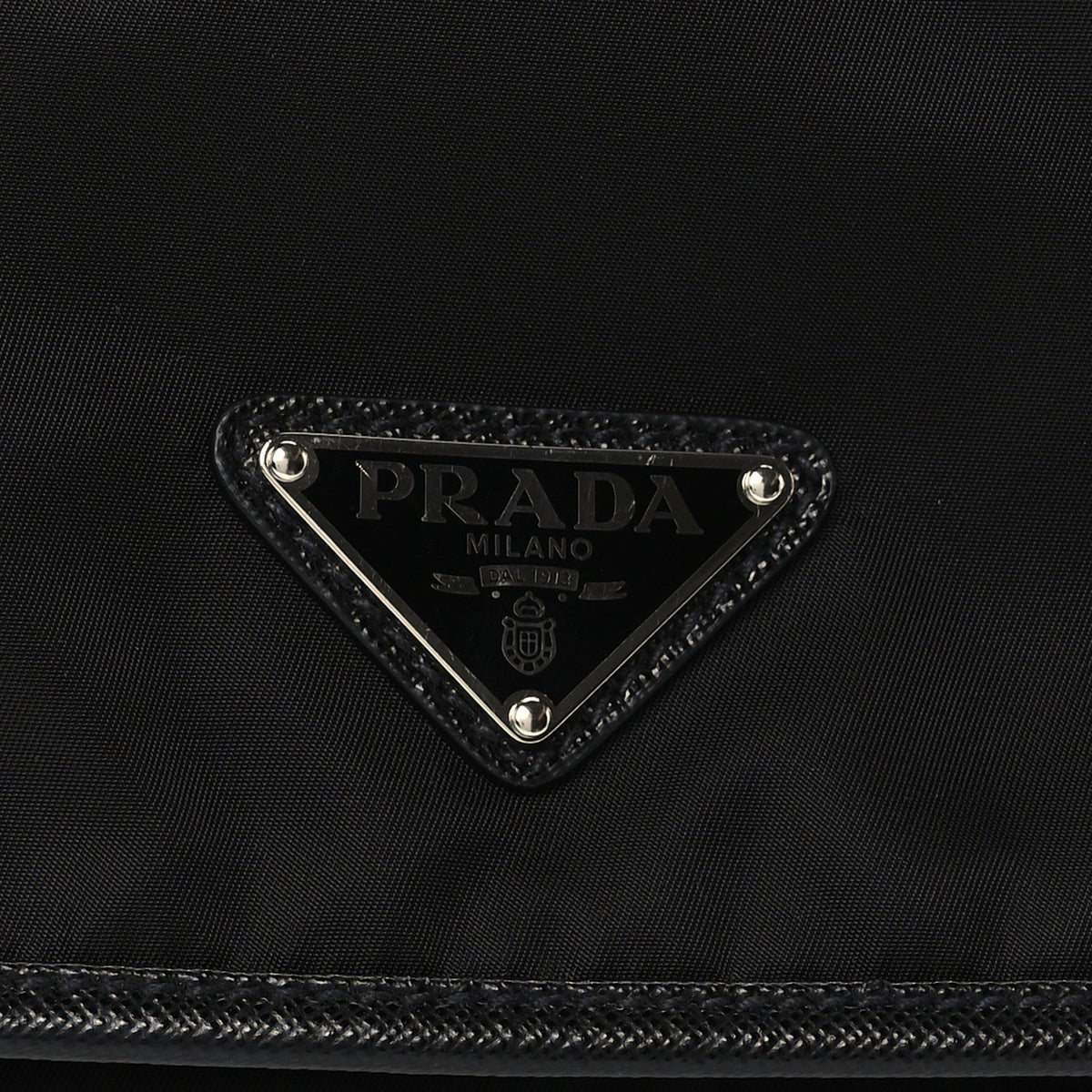 Re-Nylon Saffiano Sea Beyond Messenger Shoulder Bag Black