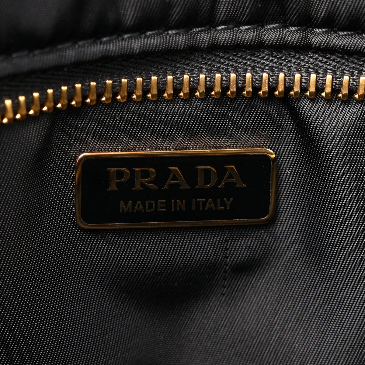 Re-Nylon Medium Explore Shoulder Bag Black