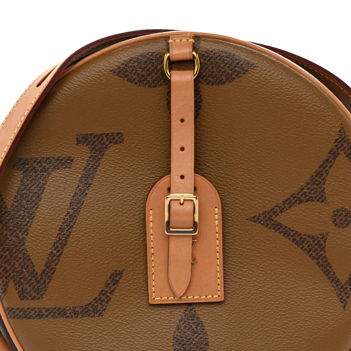 Reverse Monogram Giant Boite Chapeau Souple