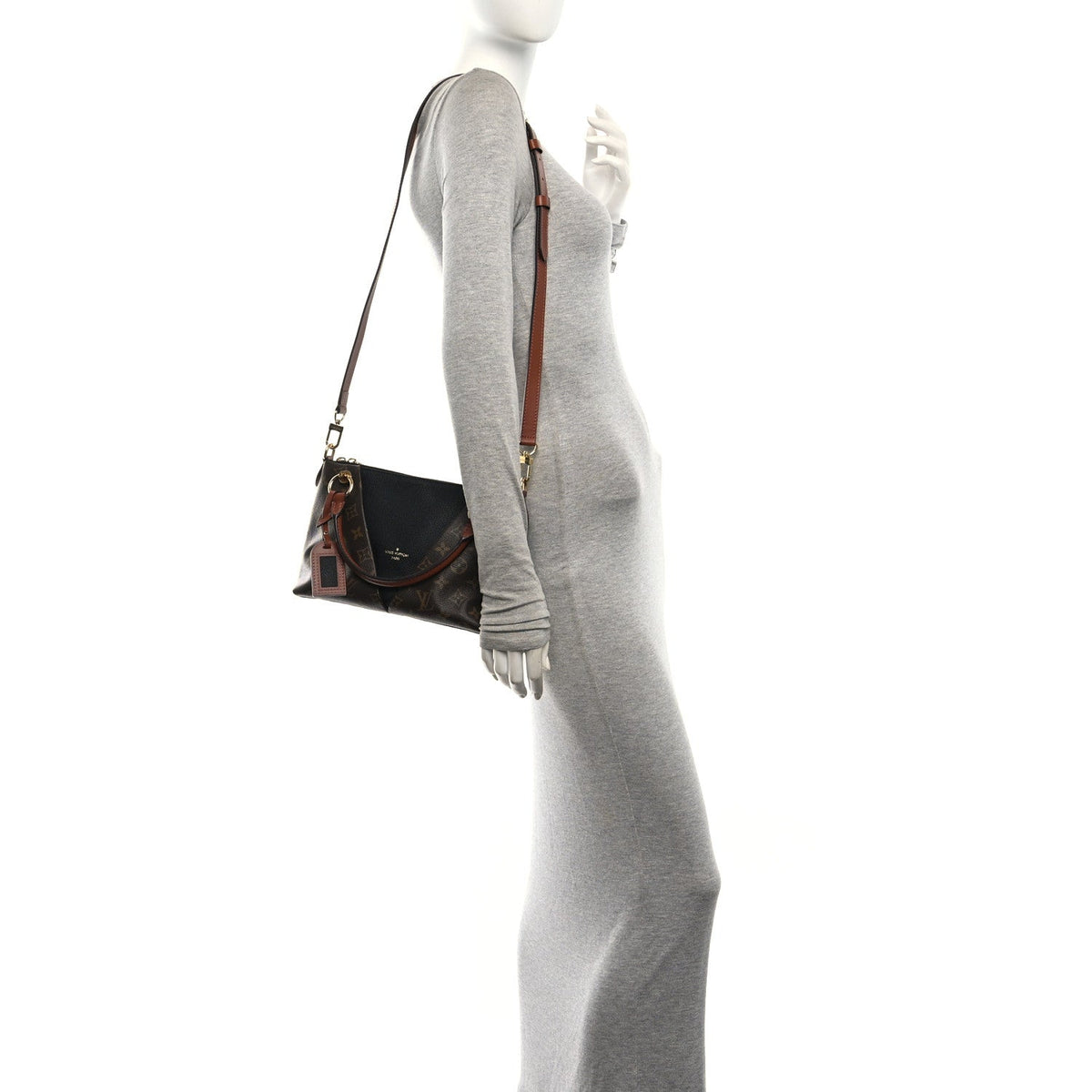 Monogram V Tote BB Black