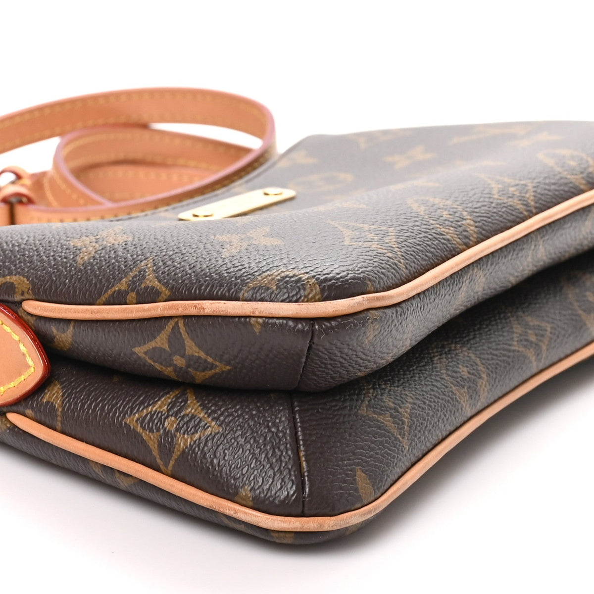 Monogram Liv Pochette