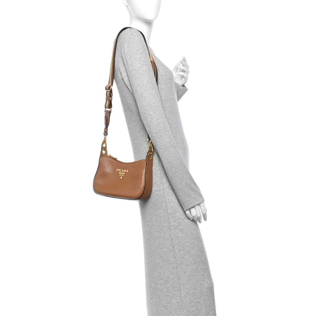 Vitello Phenix Small Zippered Messenger Hobo Caramel