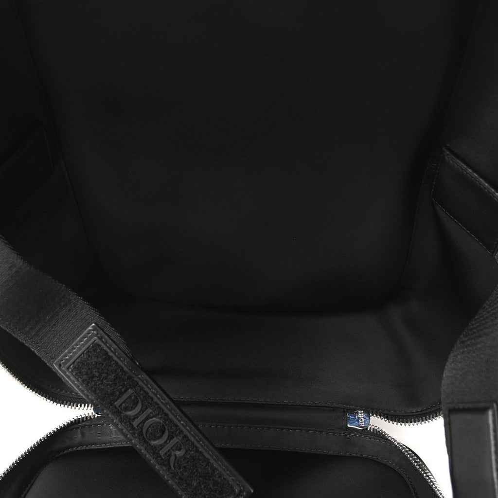Calfskin Oblique Galaxy Perforated World Tour Pelle Sling Black