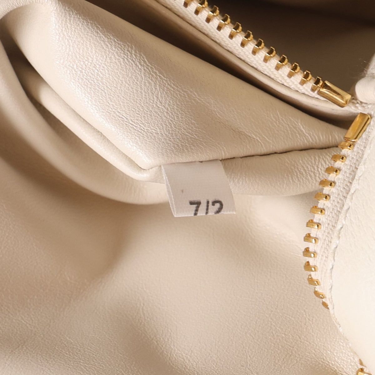 Soft Grain Medium East West Galleria Double Zip Bag White