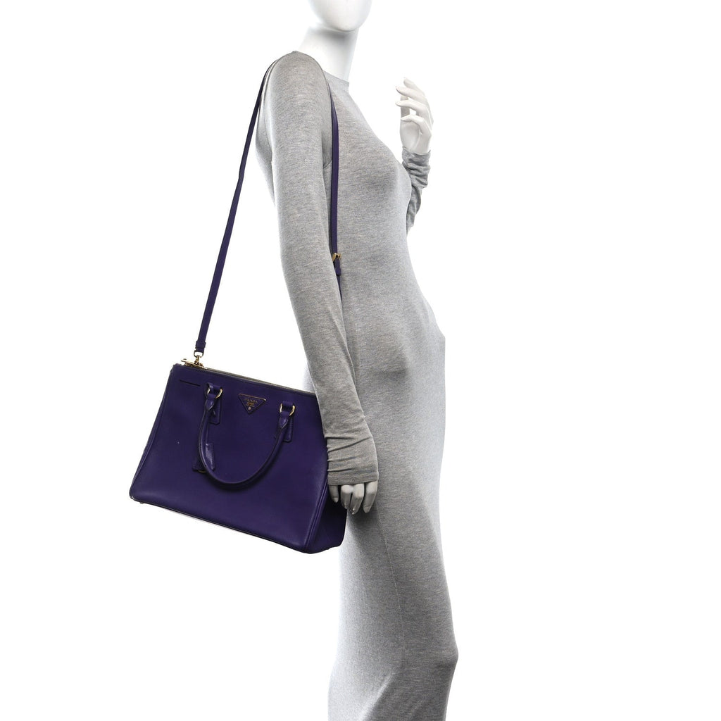 Saffiano Medium Galleria Double Zip Tote Viola