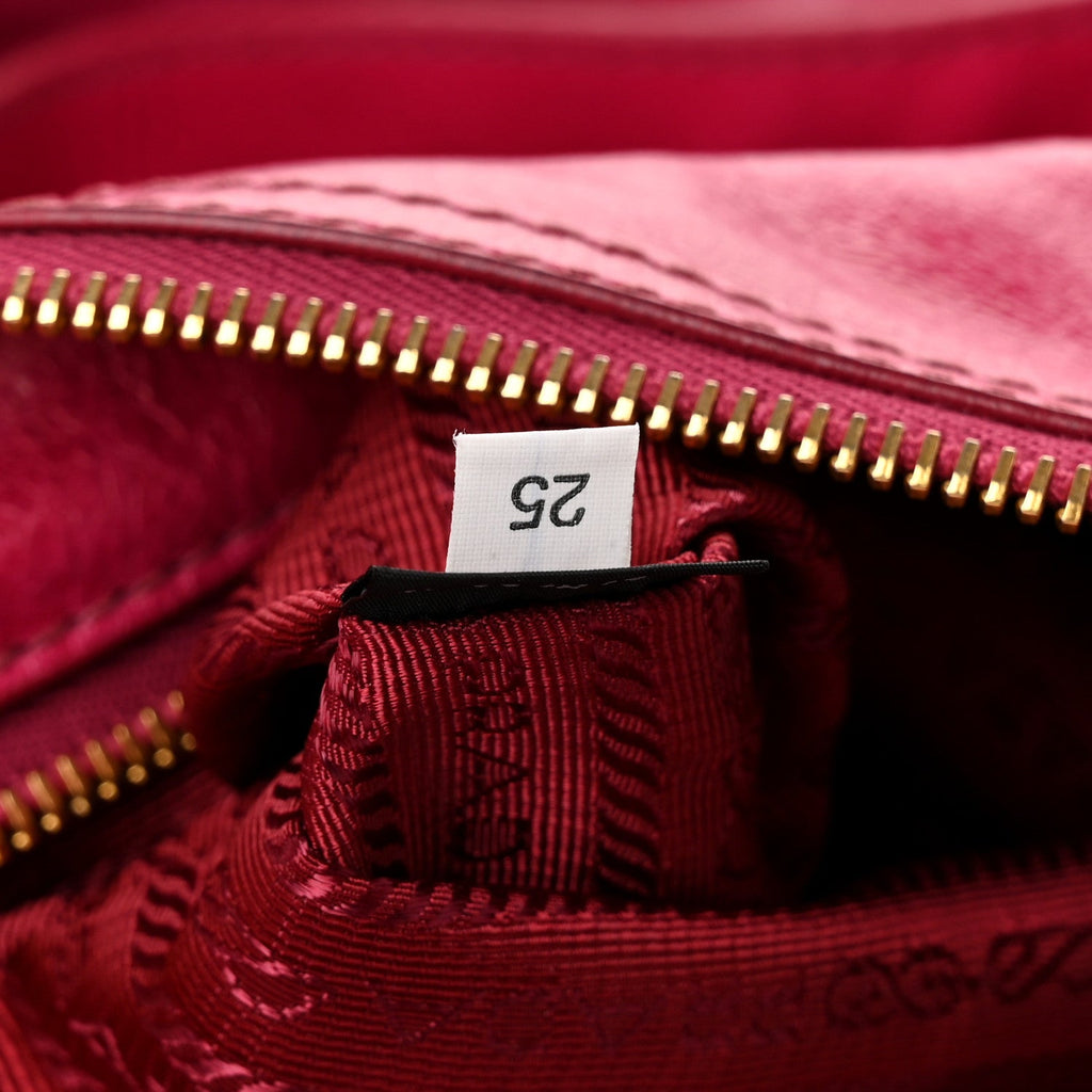 Vitello Shine Zip Tote Pink