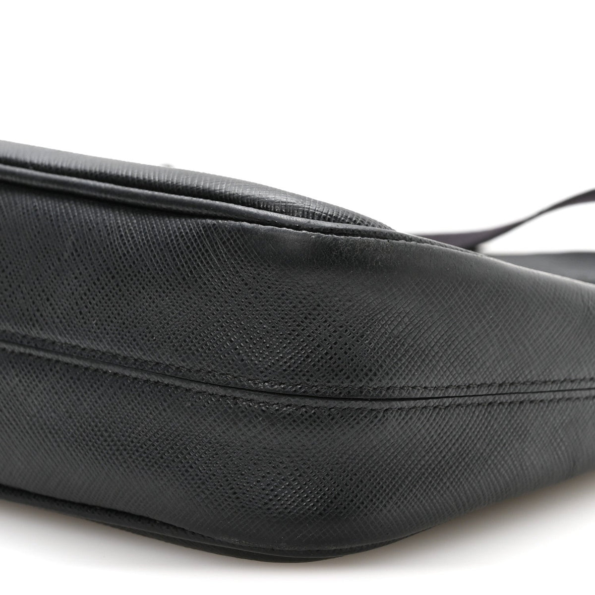 Saffiano Lux Re-Edition 2005 Shoulder Bag Black