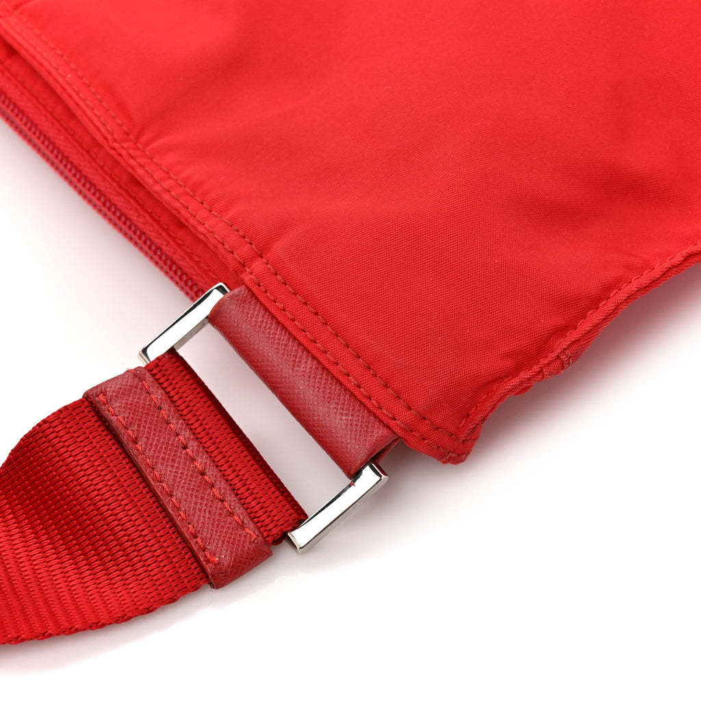 Nylon Vela Saffiano Flat Messenger Bag Rosso