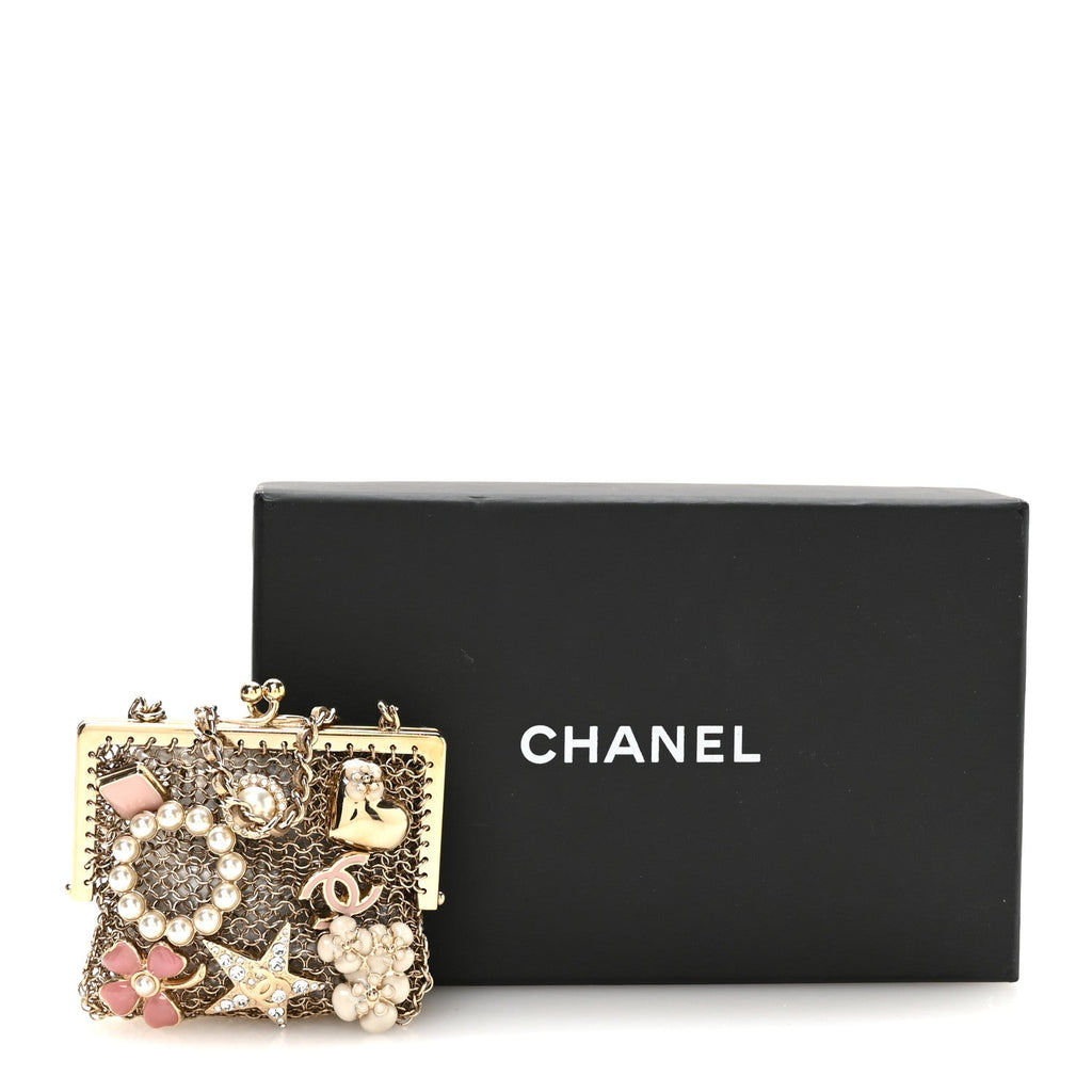 Metal Pearl Enamel Kiss Lock Chain Mail Charm Clutch Gold