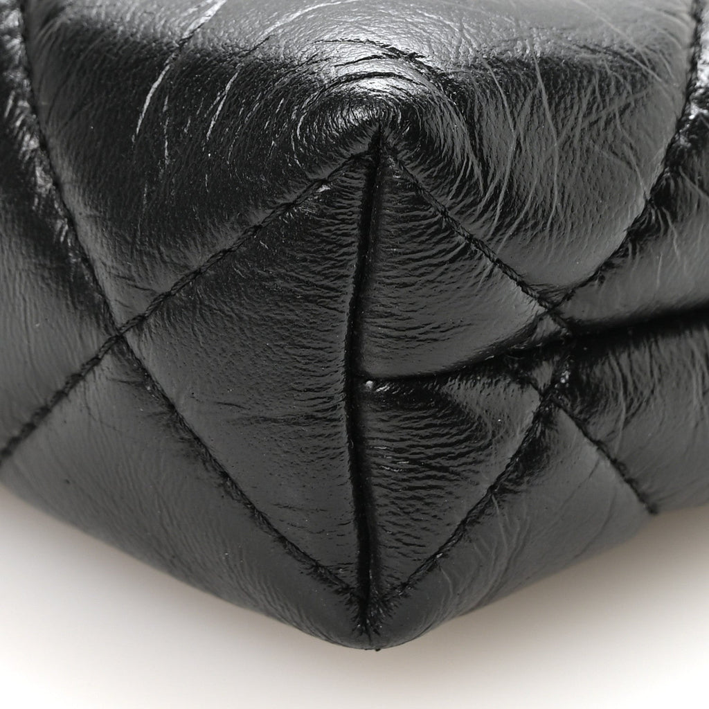 Shiny Aged Lambskin Quilted Kiss Lock Clutch With Chain Black