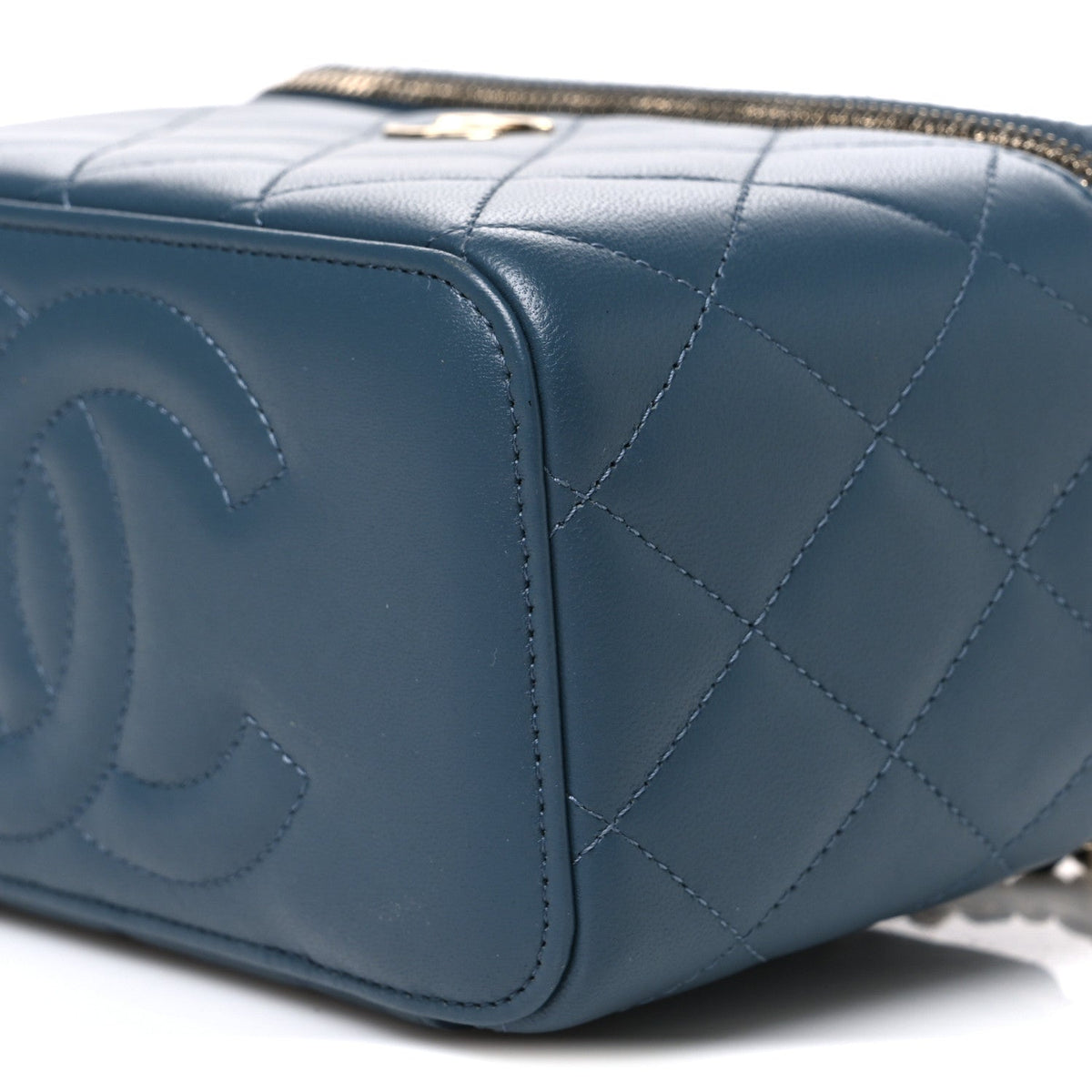 Lambskin Quilted Small Top Handle Vanity Case With Chain Blue