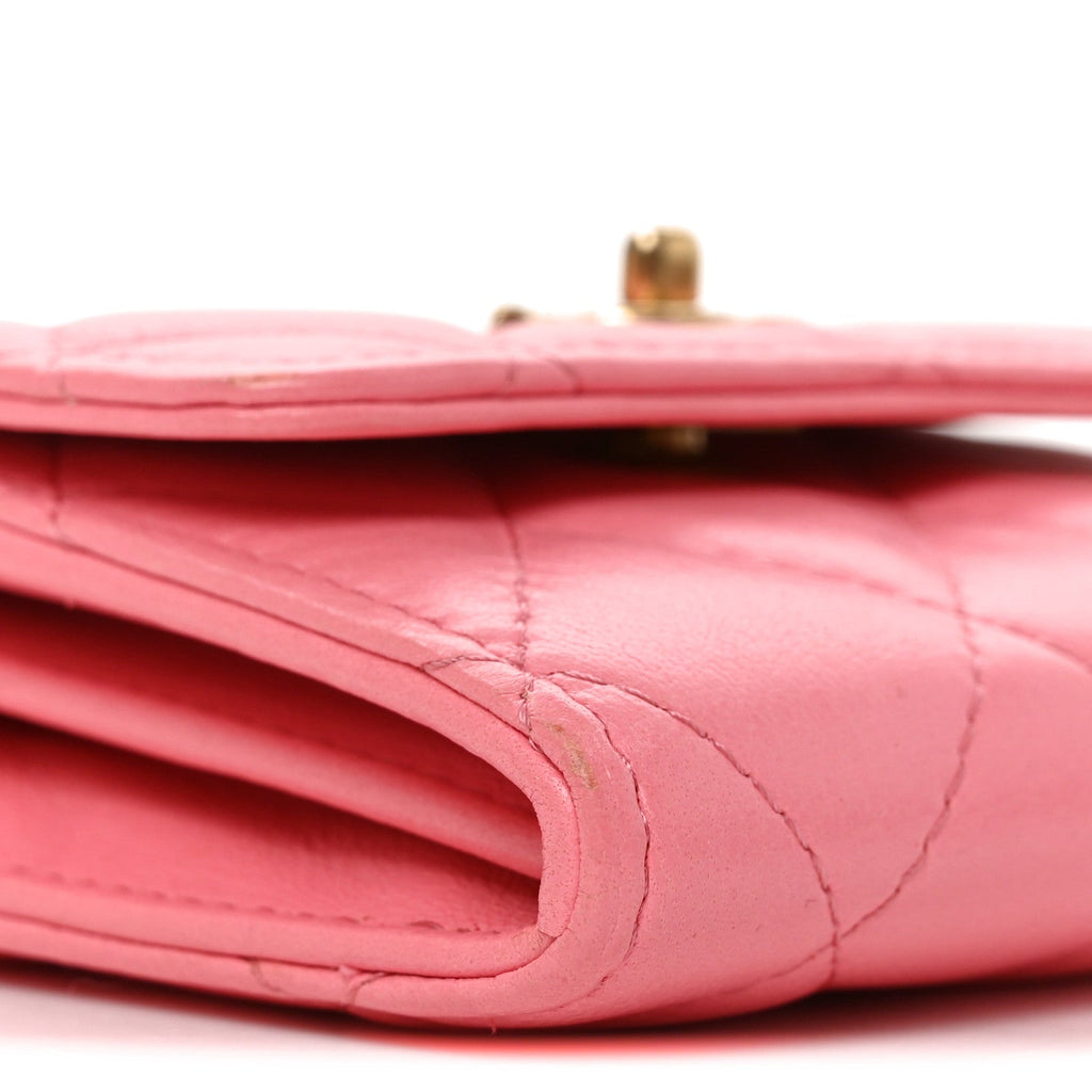 Lambskin Quilted Pearl Crush Card Holder With Chain Pink