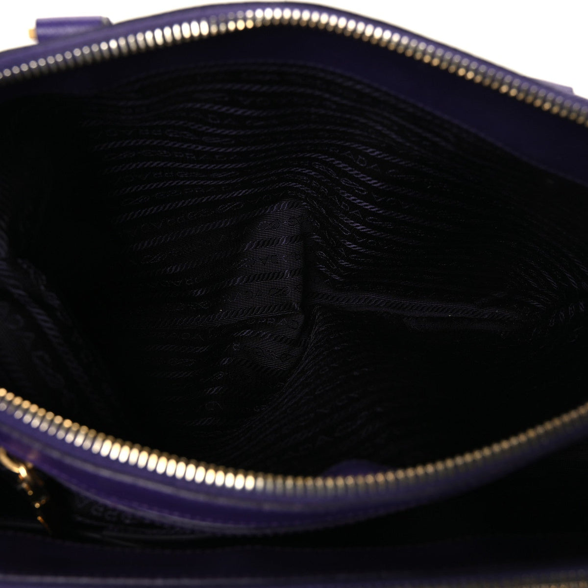 Saffiano Medium Galleria Double Zip Tote Viola