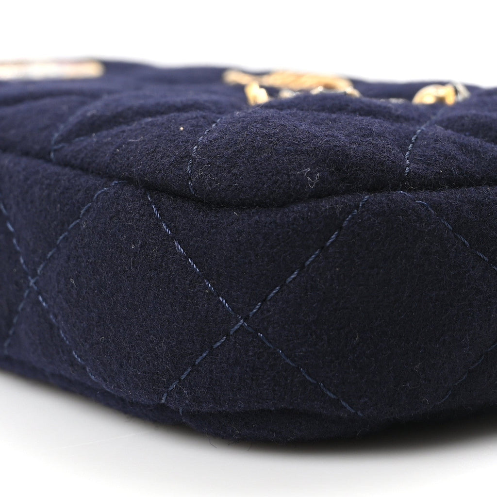 Felt Quilted Paris-Hamburg Charms Small Clutch With Chain  Dark Navy