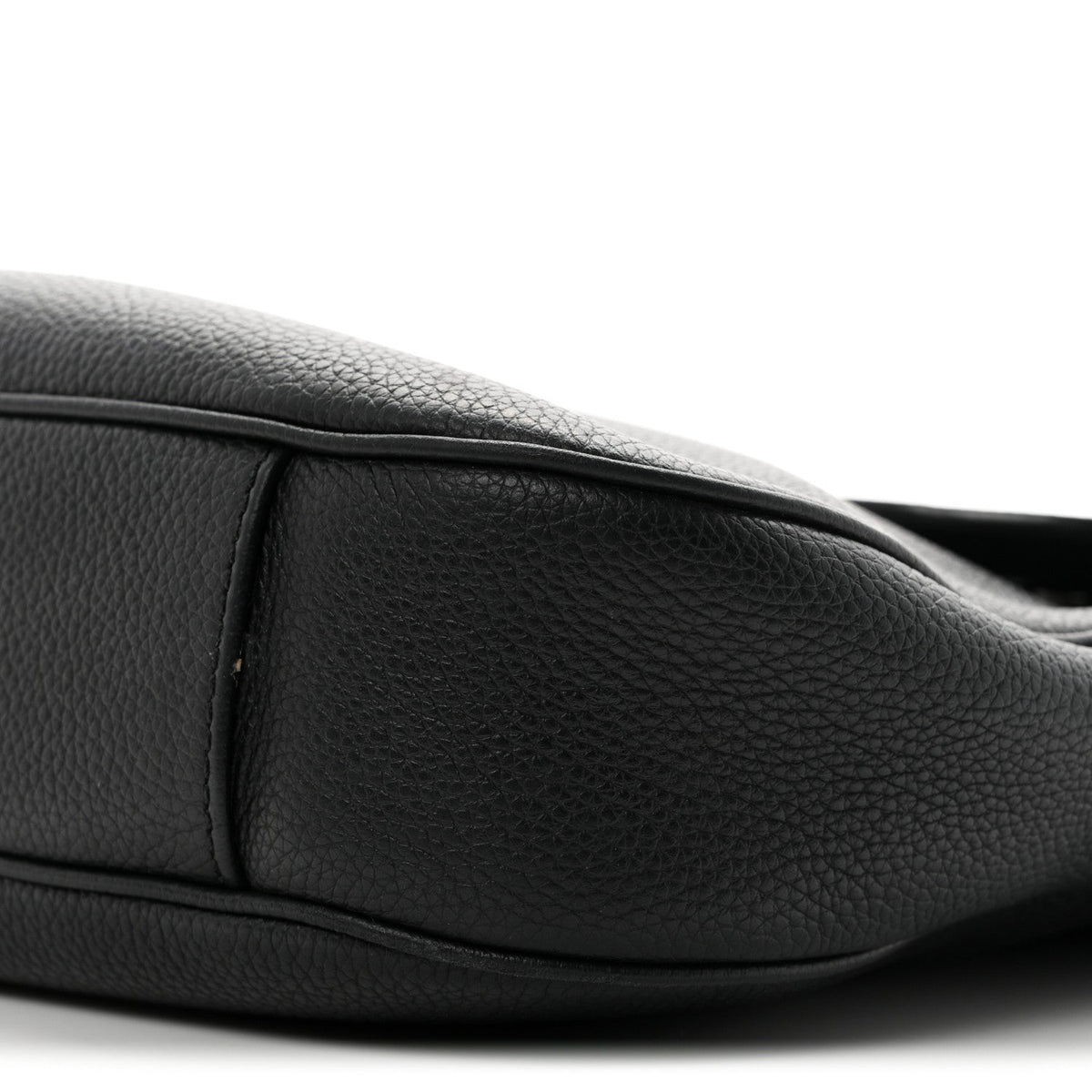 Grained Calfskin Saddle Messenger Bag Black