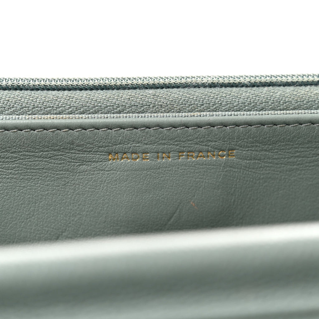 Caviar Quilted Wallet on Chain WOC Light Blue