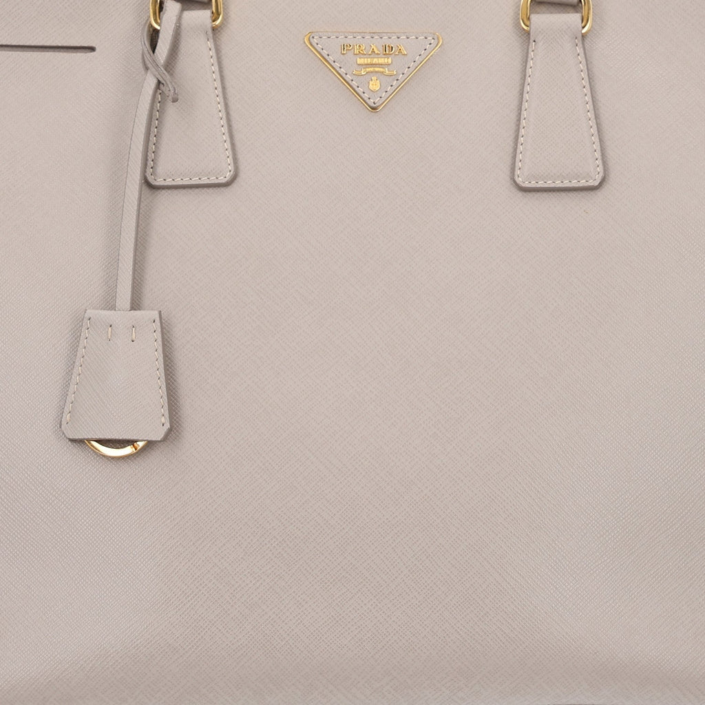 Saffiano Lux Large Galleria Double Zip Tote Argilla
