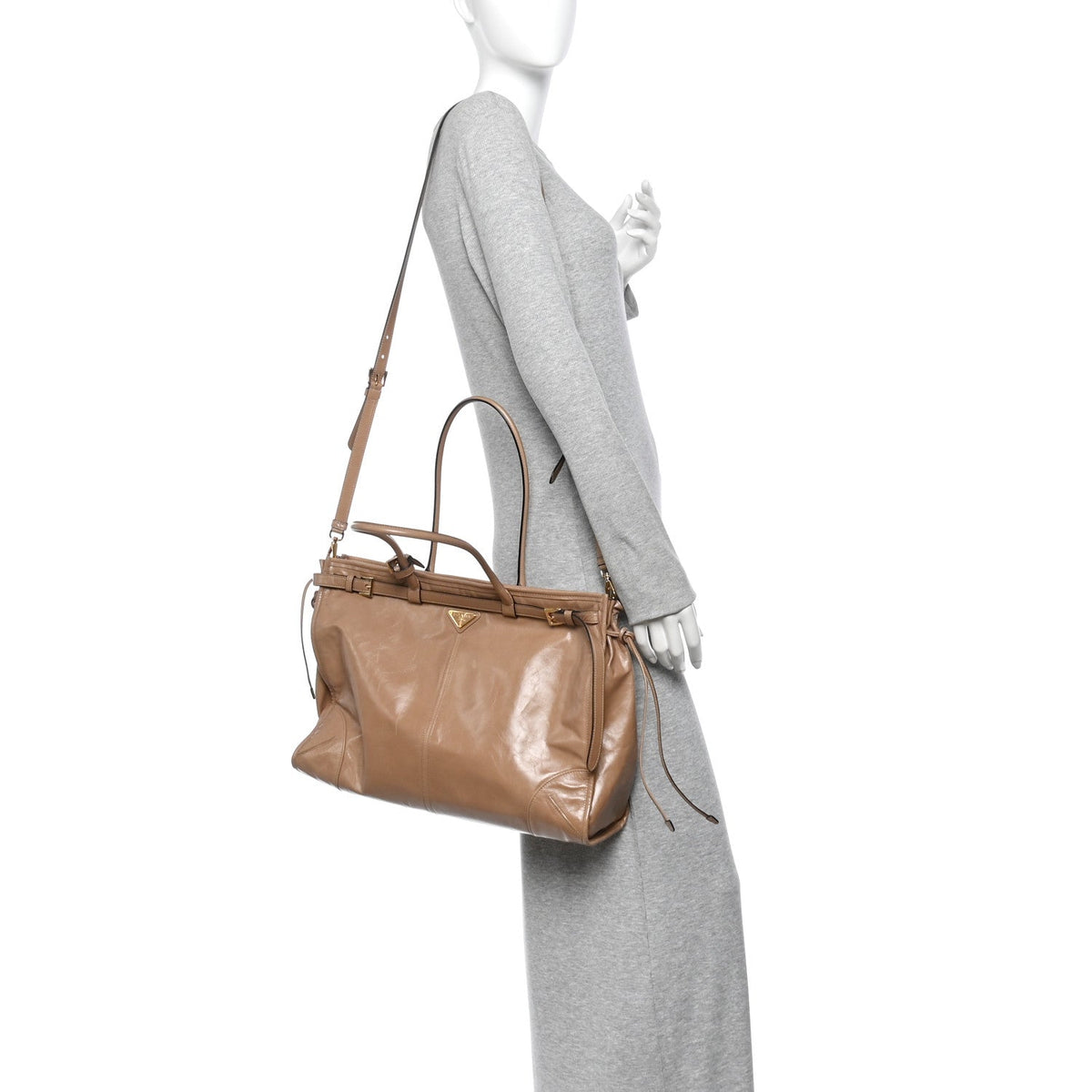 Glossy Calfskin Triangle Extra Large Bonnie Shoulder Bag Cameo