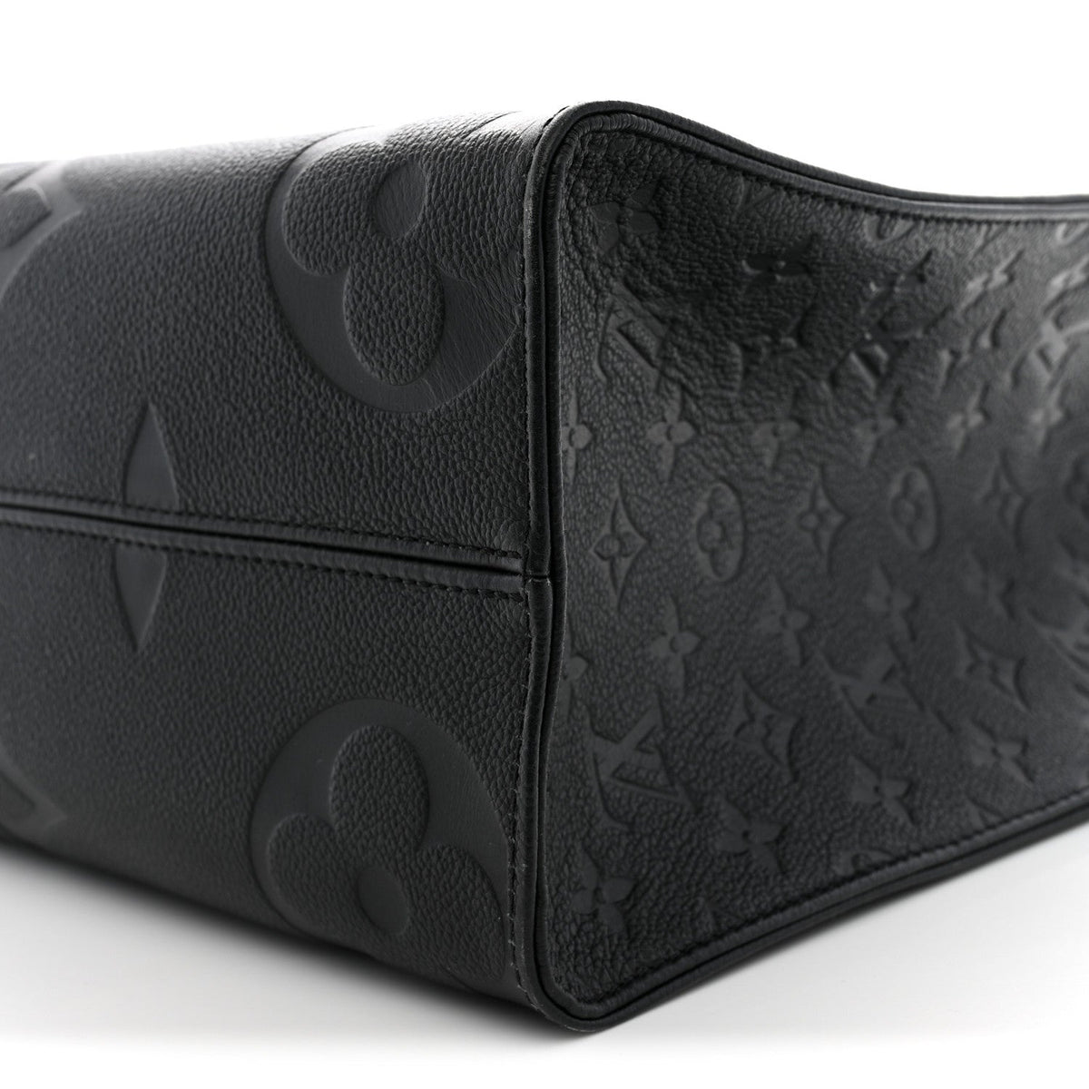Empreinte Monogram Giant Onthego MM Black