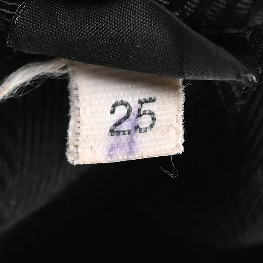 Saffiano Lux Re-Edition 2005 Shoulder Bag Black