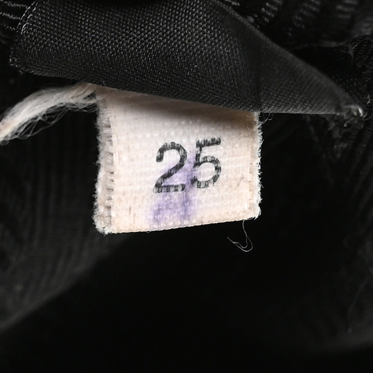 Saffiano Lux Re-Edition 2005 Shoulder Bag Black