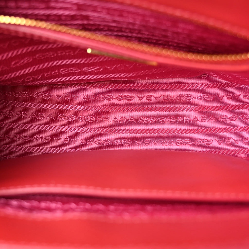 Saffiano Vernice Small Galleria Double Zip Tote Peonia