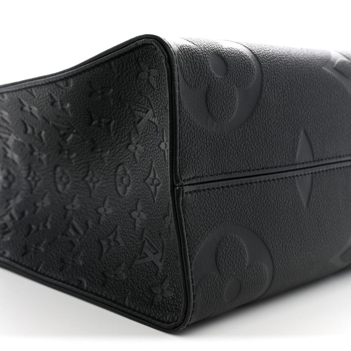 Empreinte Monogram Giant Onthego MM Black