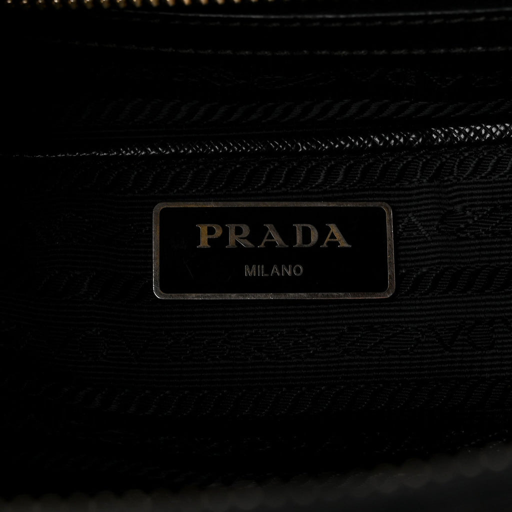 Saffiano Medium Galleria Double Zip Tote  Black