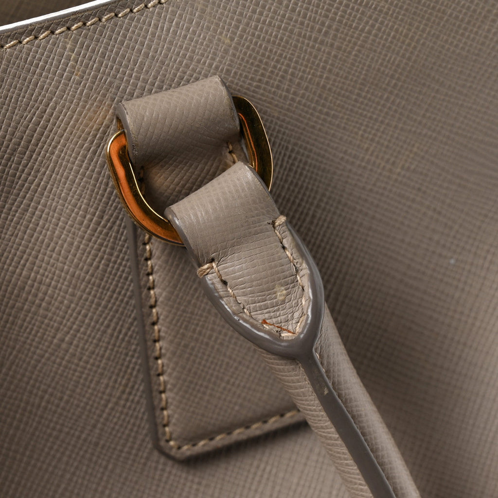 Saffiano Lux Medium Tote Argilla