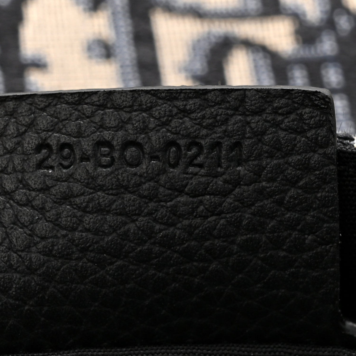 Grained Calfskin Oblique Saddle Messenger Black